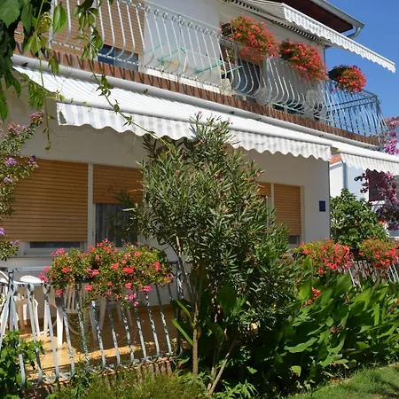 Ferienhaus Zubac Apartment *